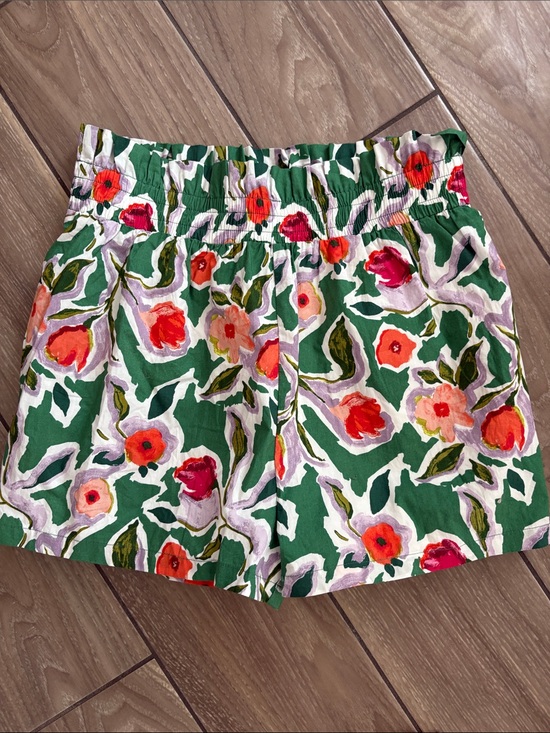 English Factory Pants - English Factory Green Floral Elastic Waist Cotton Lined Shorts Womens Large NWT